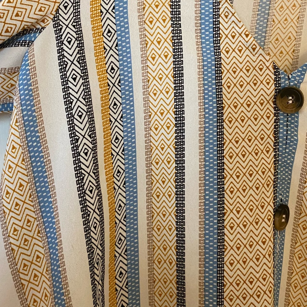 Cute blouse - Picture 4 of 4